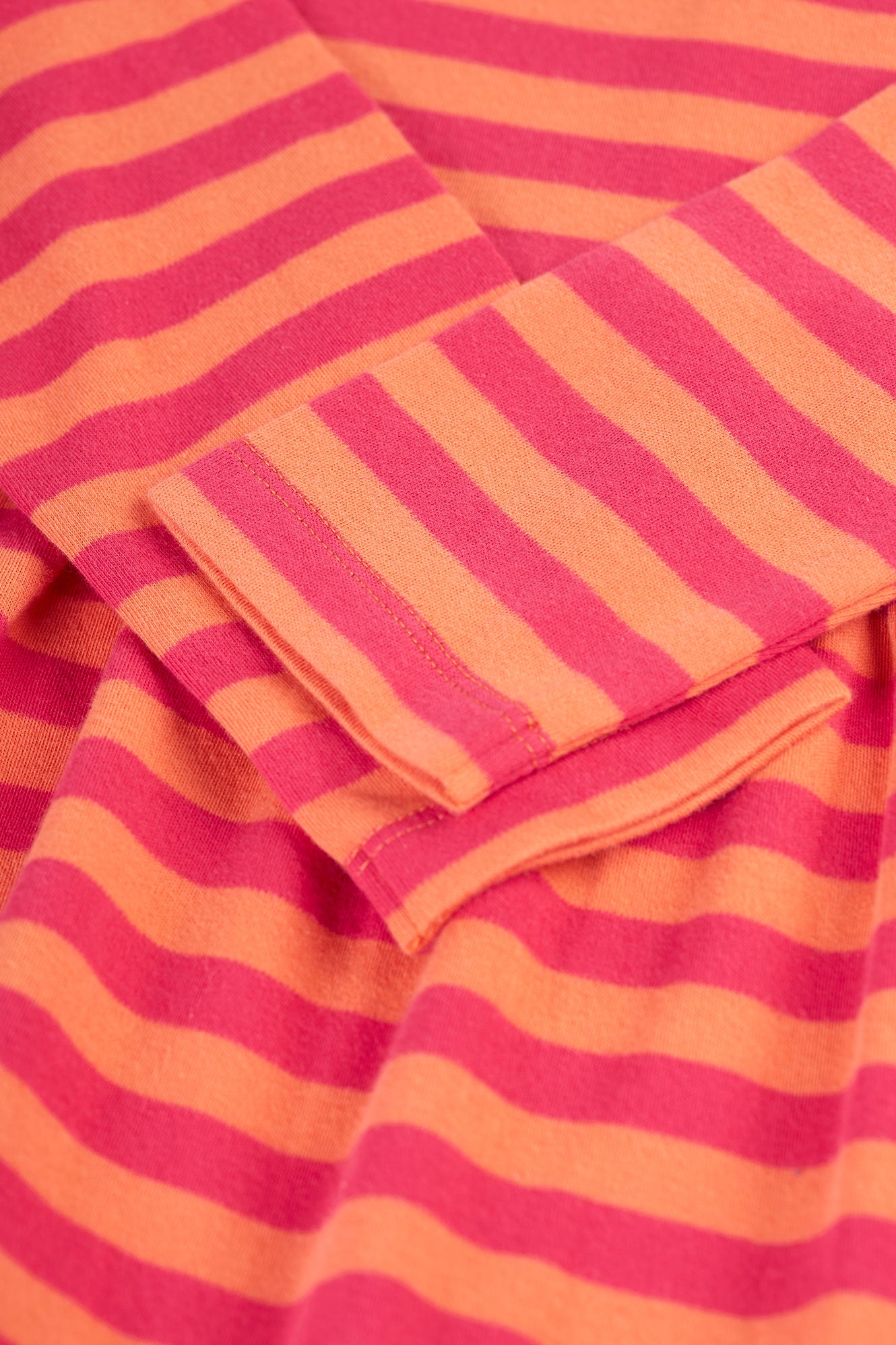 Klänning blomapplikation