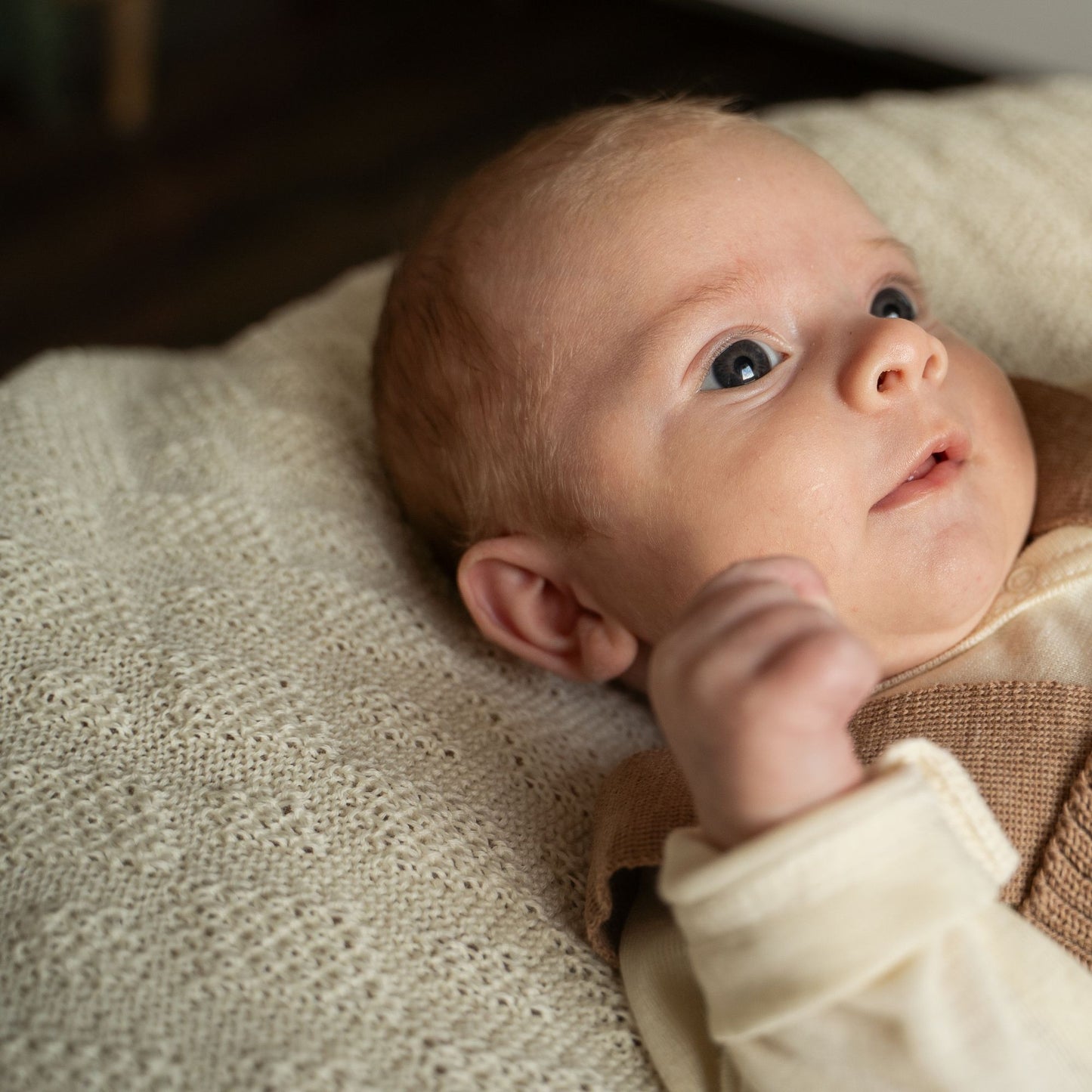 Babyfilt stickad