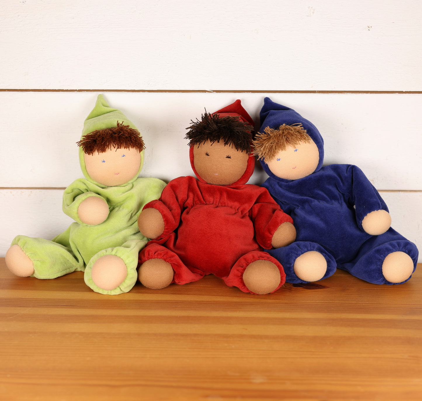 Waldorfdocka Lukas röd