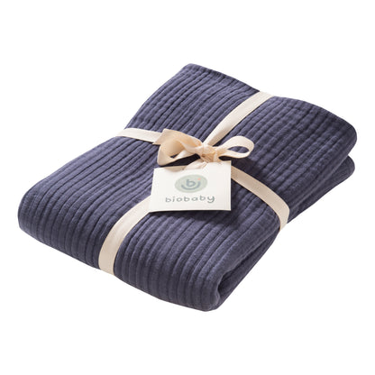 Babyfilt i ekologisk bomull från People Wear Organic, rökblå