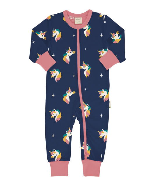 Ekologisk babypyjamas med enhörningar från Maxomorra